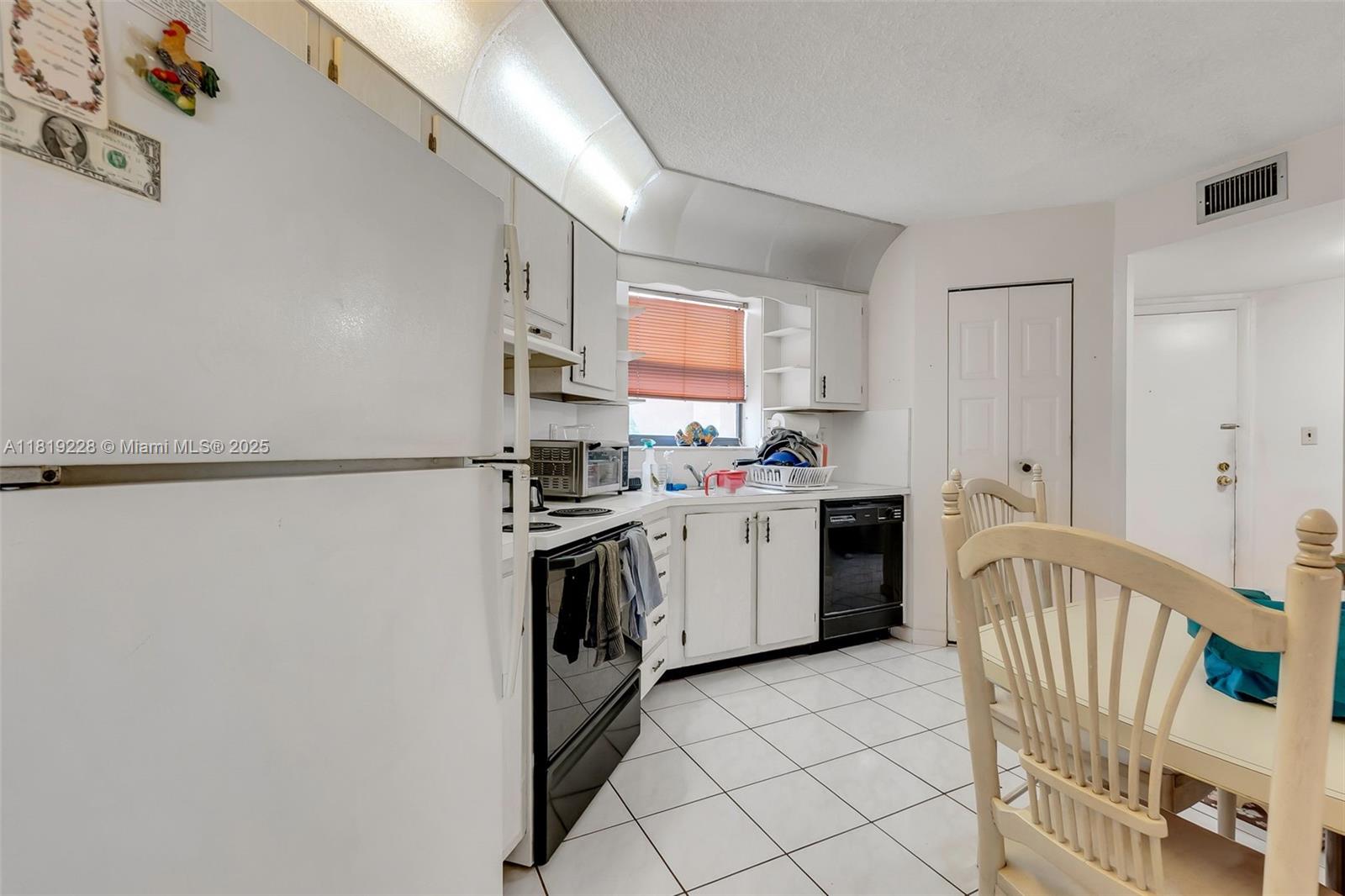 6855 W Broward Blvd #405, Plantation, Florida image 6