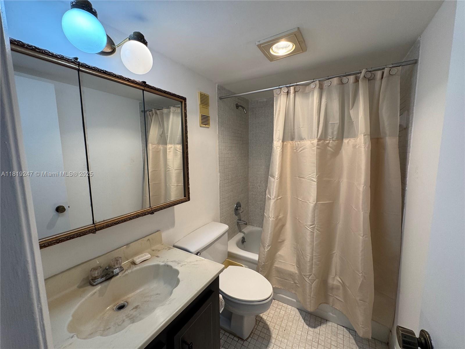 1100 Saint Charles Pl #203, Pembroke Pines, Florida image 29