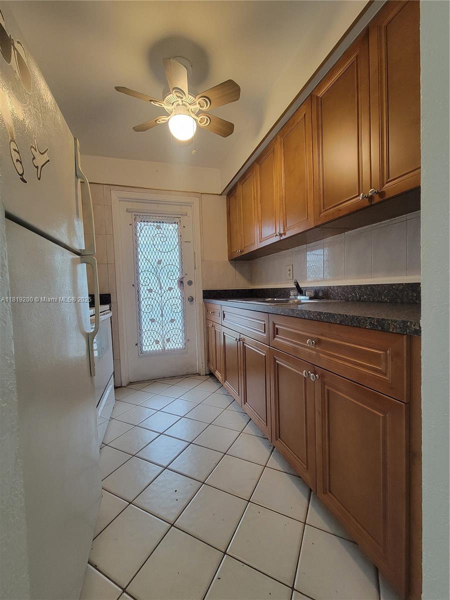 listing main picture