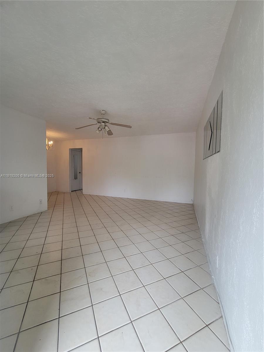Residential, Hollywood, Florida image 5