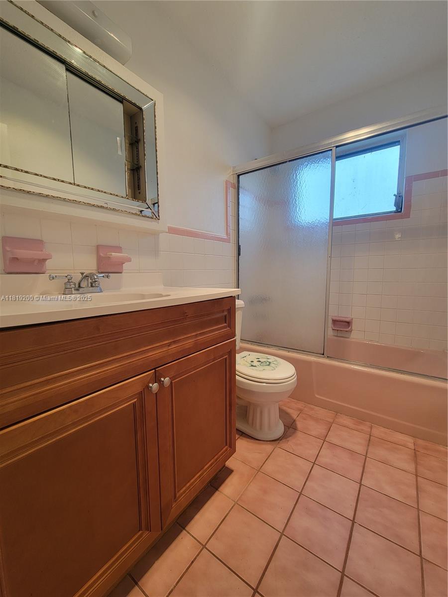 Residential, Hollywood, Florida image 6