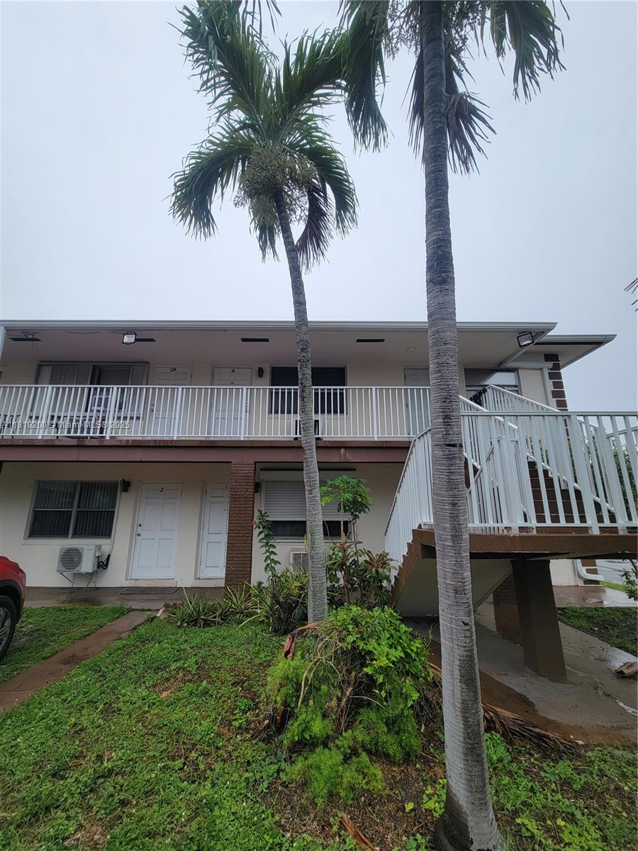 Residential, Hollywood, Florida image 8