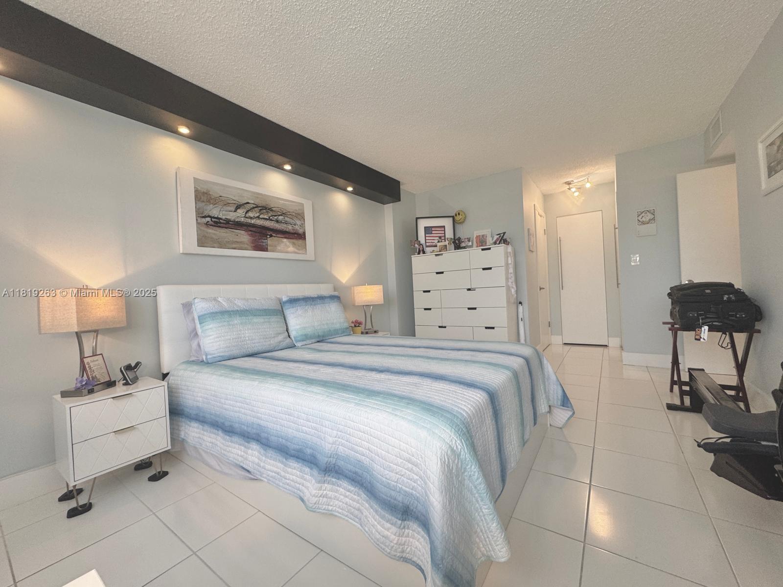 2741 Taft St #410, Hollywood, Florida image 17