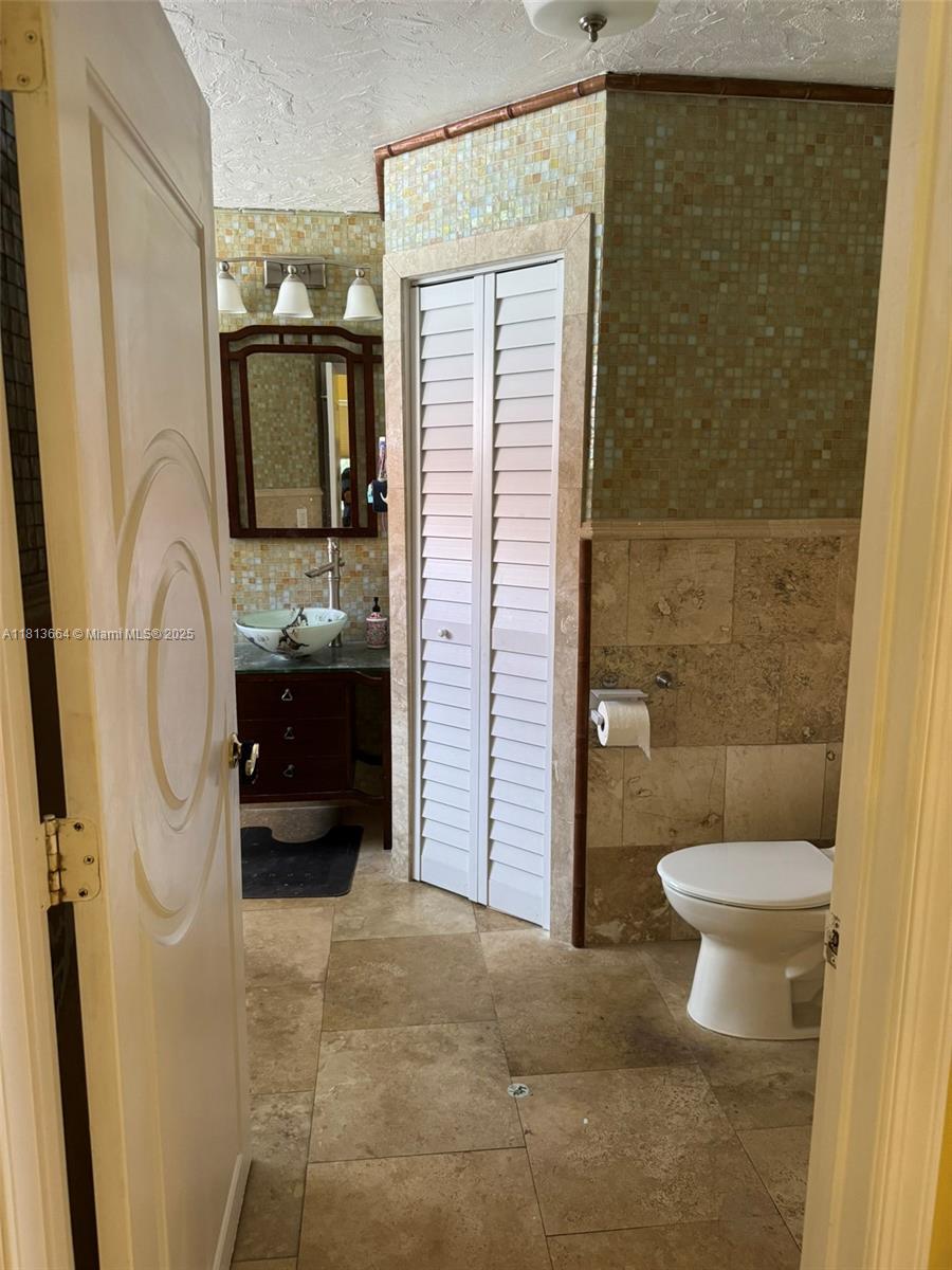15048 SW 51st St, Davie, Florida image 14