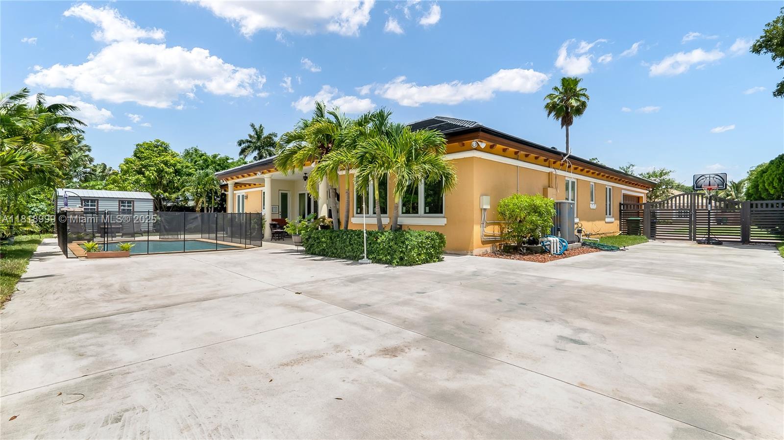 9020 SW 171st Ter, Palmetto Bay, Florida image 41