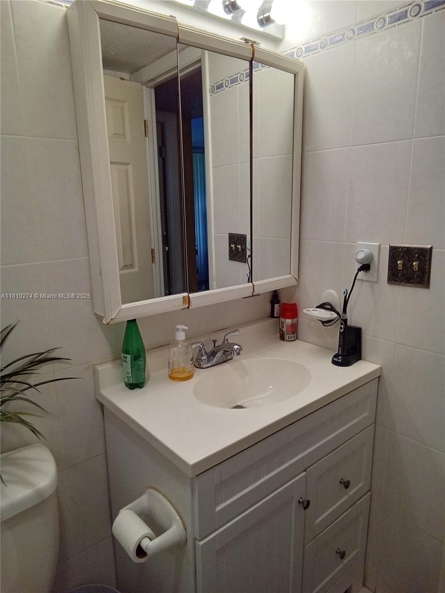 1000 Saint Charles Pl #L2, Pembroke Pines, Florida image 15