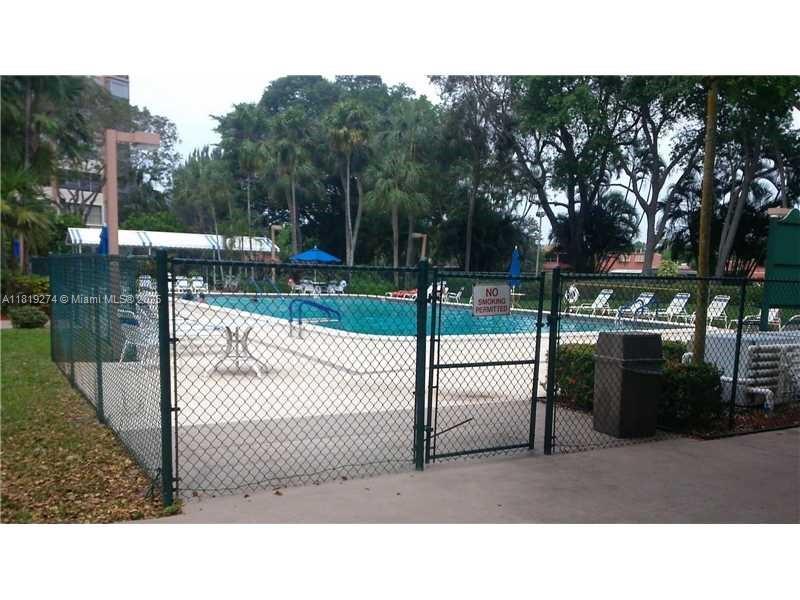 1000 Saint Charles Pl #L2, Pembroke Pines, Florida image 25