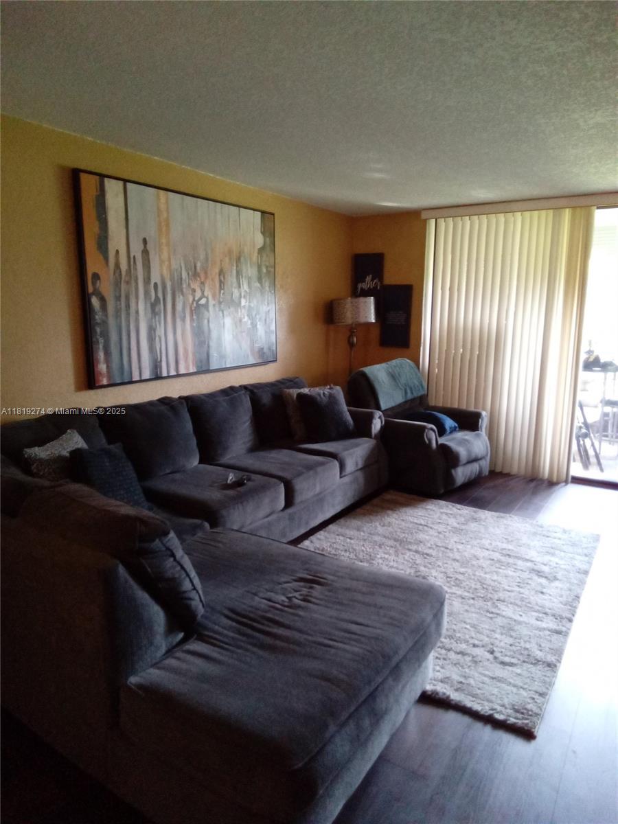 1000 Saint Charles Pl #L2, Pembroke Pines, Florida image 4