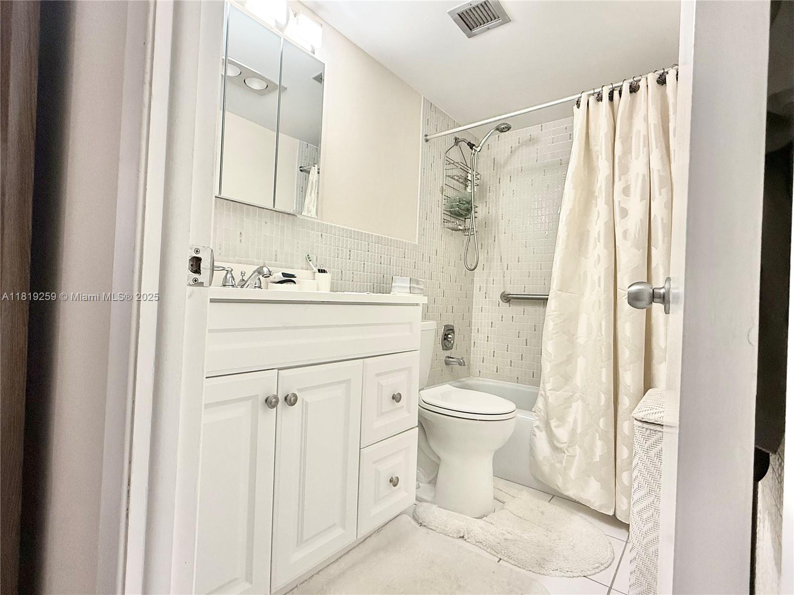 5100 Washington St #304, Hollywood, Florida image 7