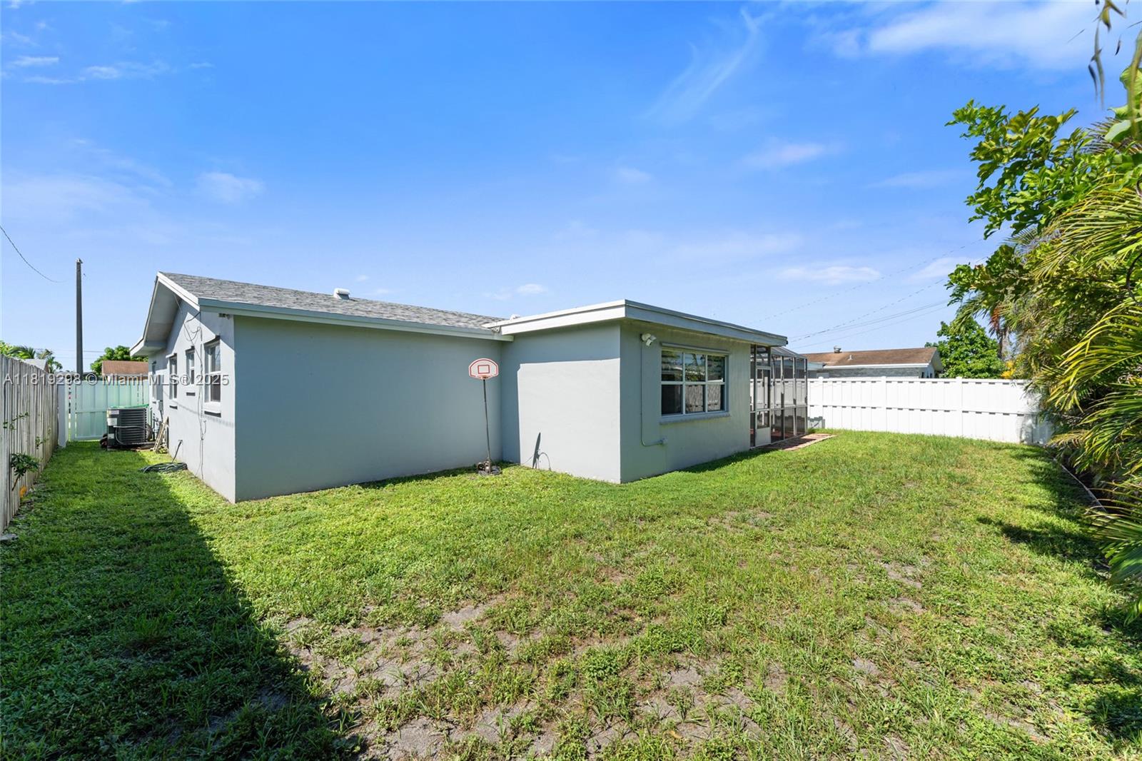 11330 NW 29th Pl, Sunrise, Florida image 15