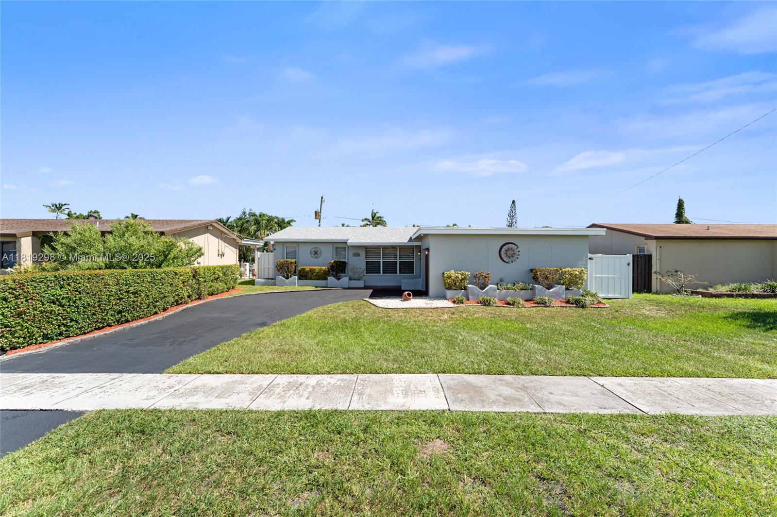 Homes for sale in Sunrise, FL | 11330 Nw 29Th Pl, Sunrise, FL 33323 | MLS# A11819298