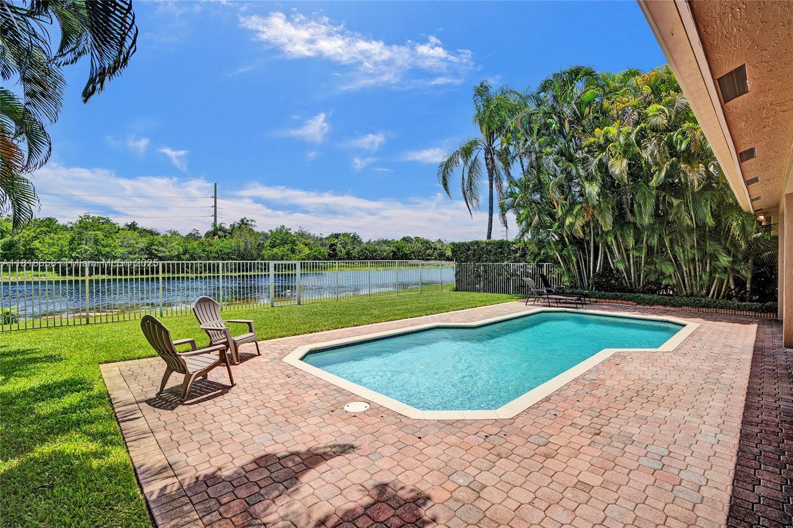 Homes for sale in Weston, FL | 2509 Hunters Run Way, Weston, FL 33327 | MLS# A11818658
