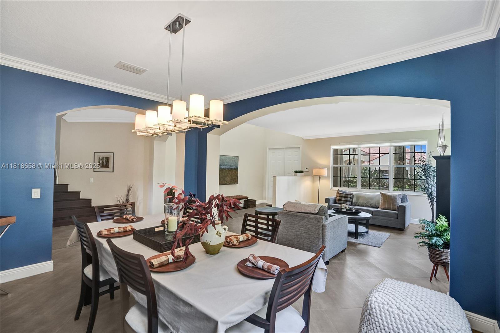 2509 Hunters Run Way, Weston, Florida image 7