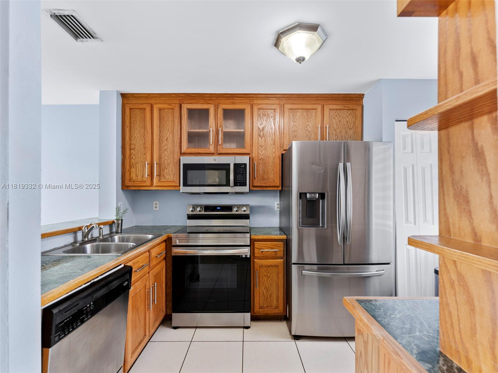 17337 SW 140th Ct, Miami, Florida image 8