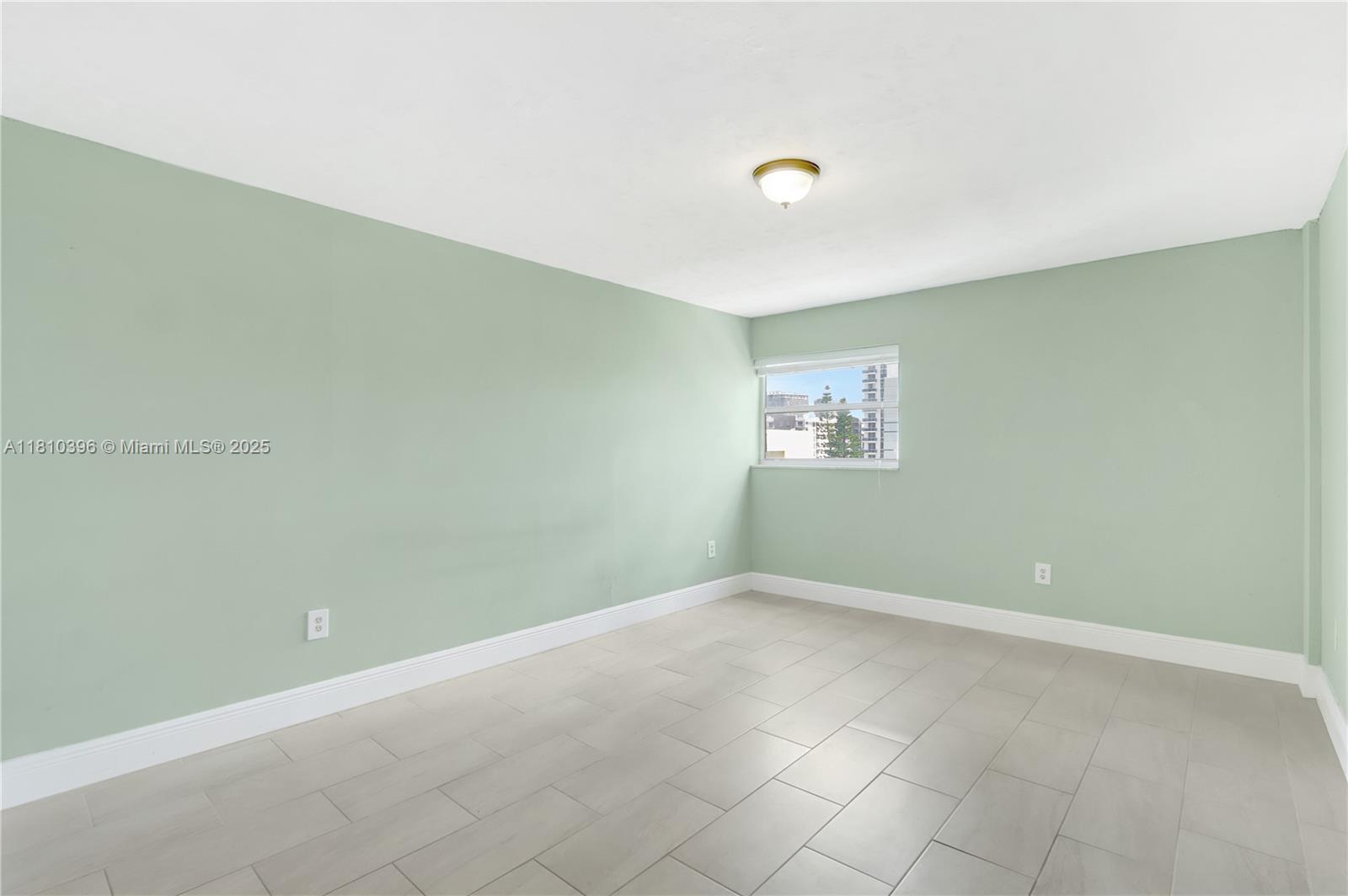 600 NE 25th St PHD