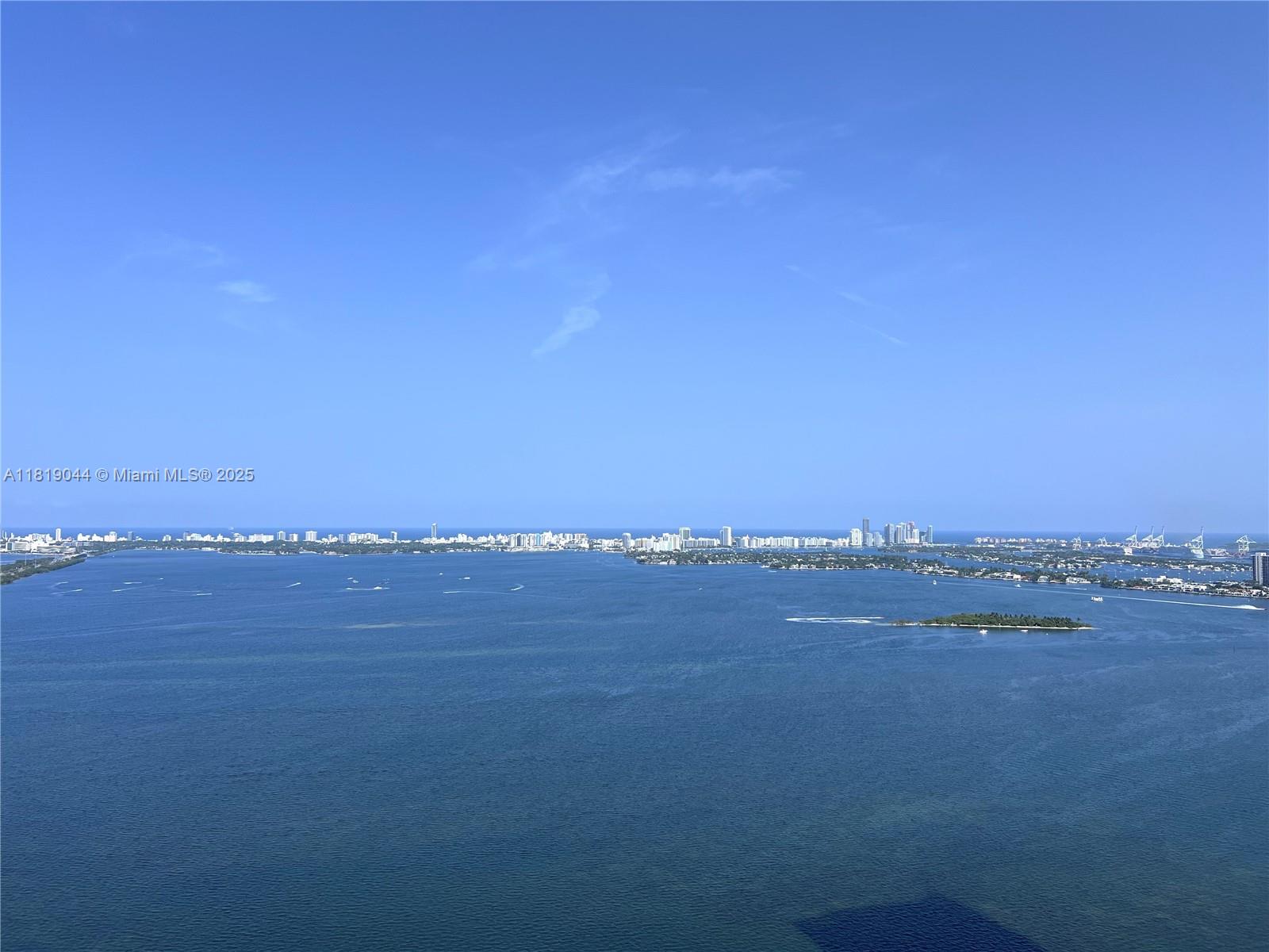 Apartamento para Alugar em Miami, FL