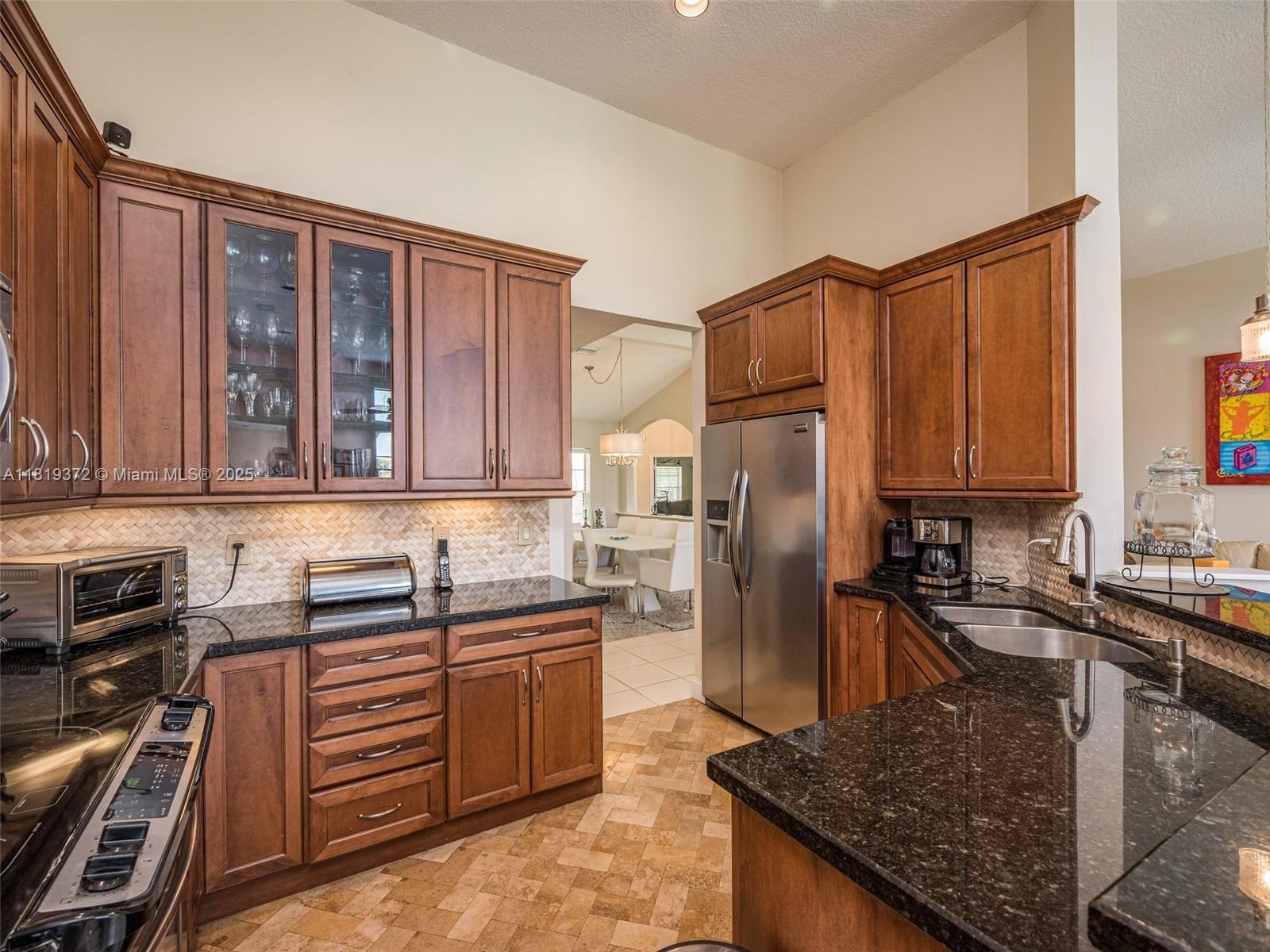 643 Lake Blvd, Weston, Florida image 8