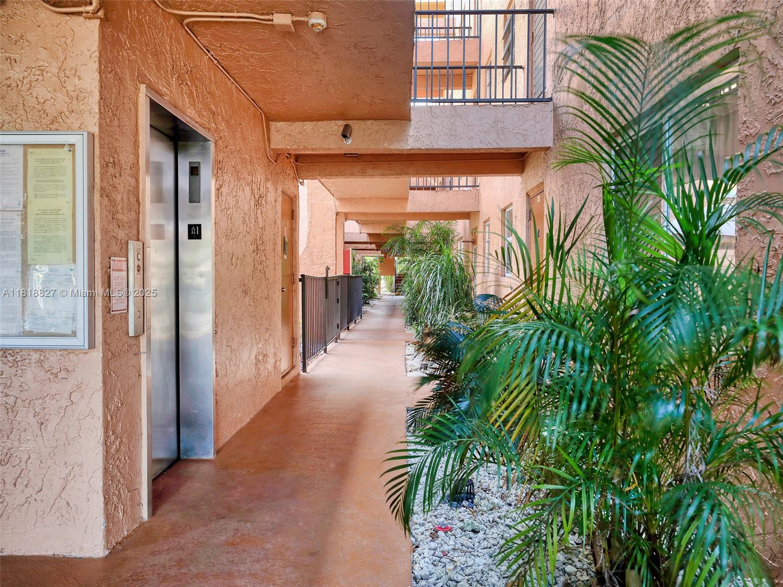 3048 E Sunrise Lakes Dr #319, Sunrise, Florida image 24
