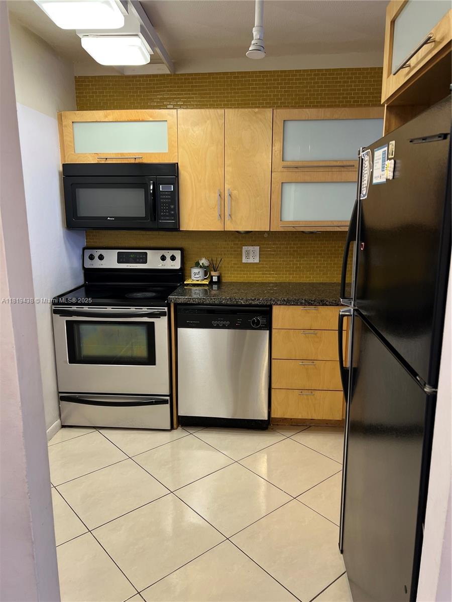 1470 NE 123rd St #A1106, North Miami, Florida image 6