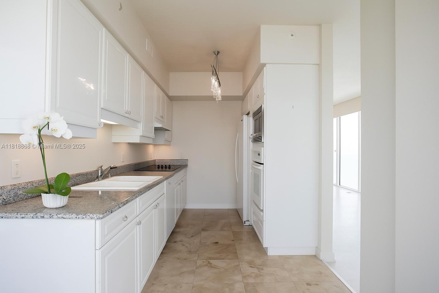 4775 Collins Ave #2805, Miami Beach, Florida image 10