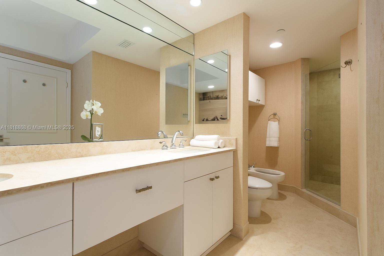 4775 Collins Ave #2805, Miami Beach, Florida image 7