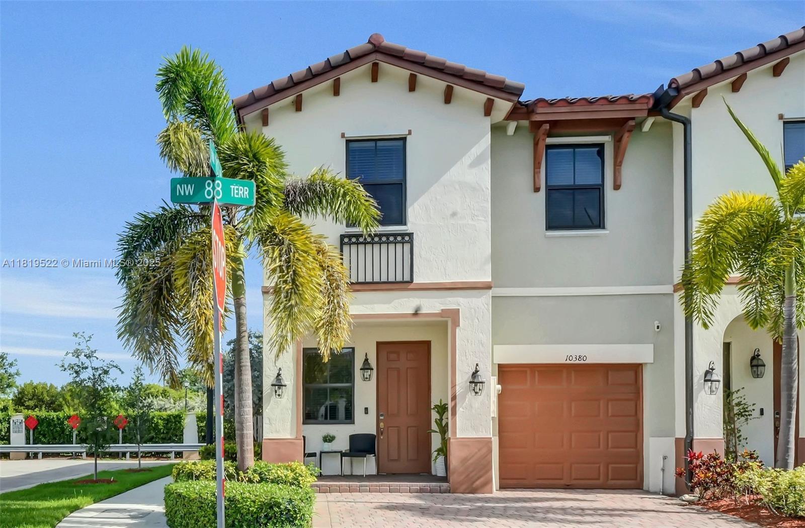 10380 NW 88th Ter, Doral, Florida image 1