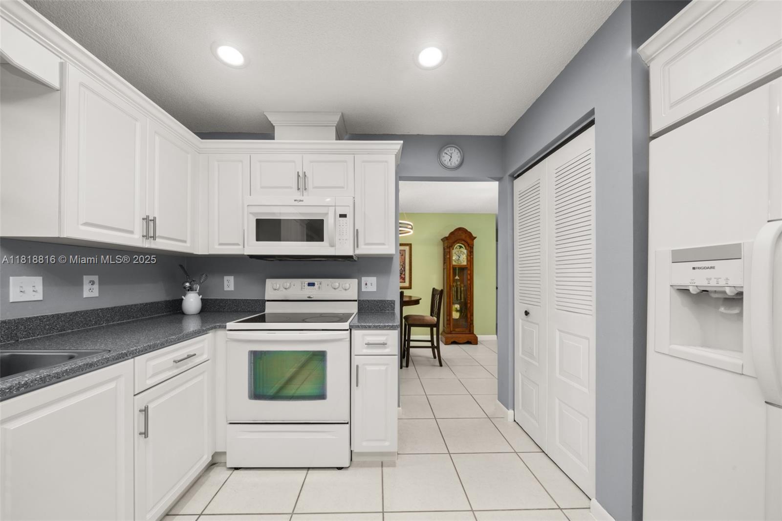 6032 Candler Terrace, Sebring, Florida image 7