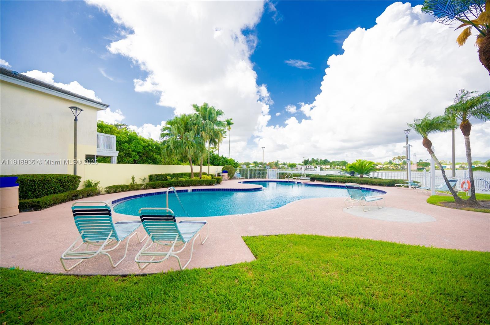 6736 Schooner Ter, Margate, Florida image 16
