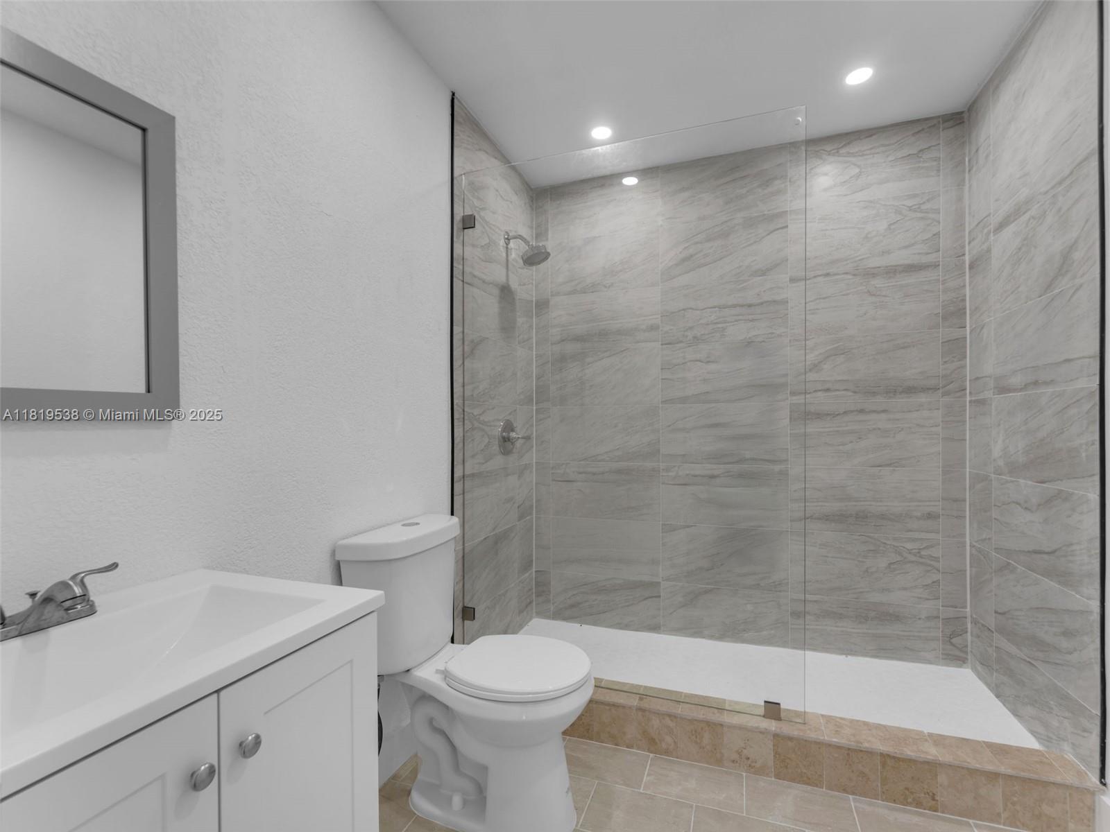 520 NW 32nd Pl, Miami, Florida image 17