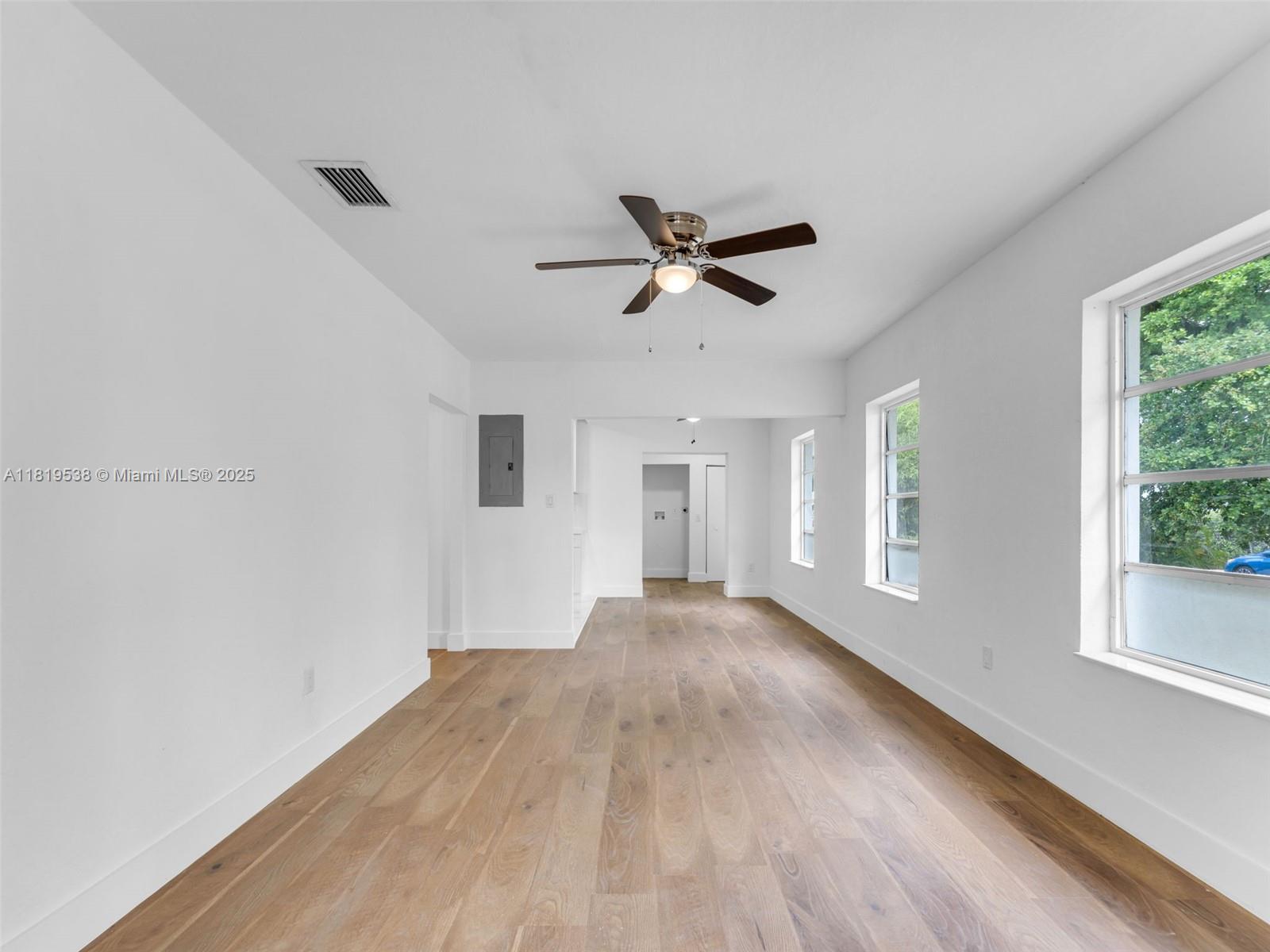 520 NW 32nd Pl, Miami, Florida image 6