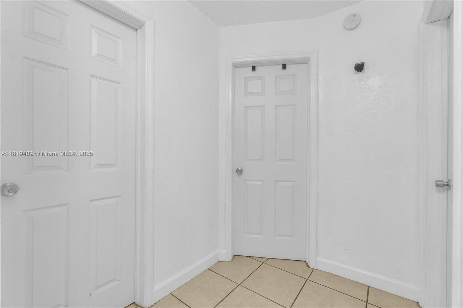 2771 NW 25th St, Fort Lauderdale, Florida image 32