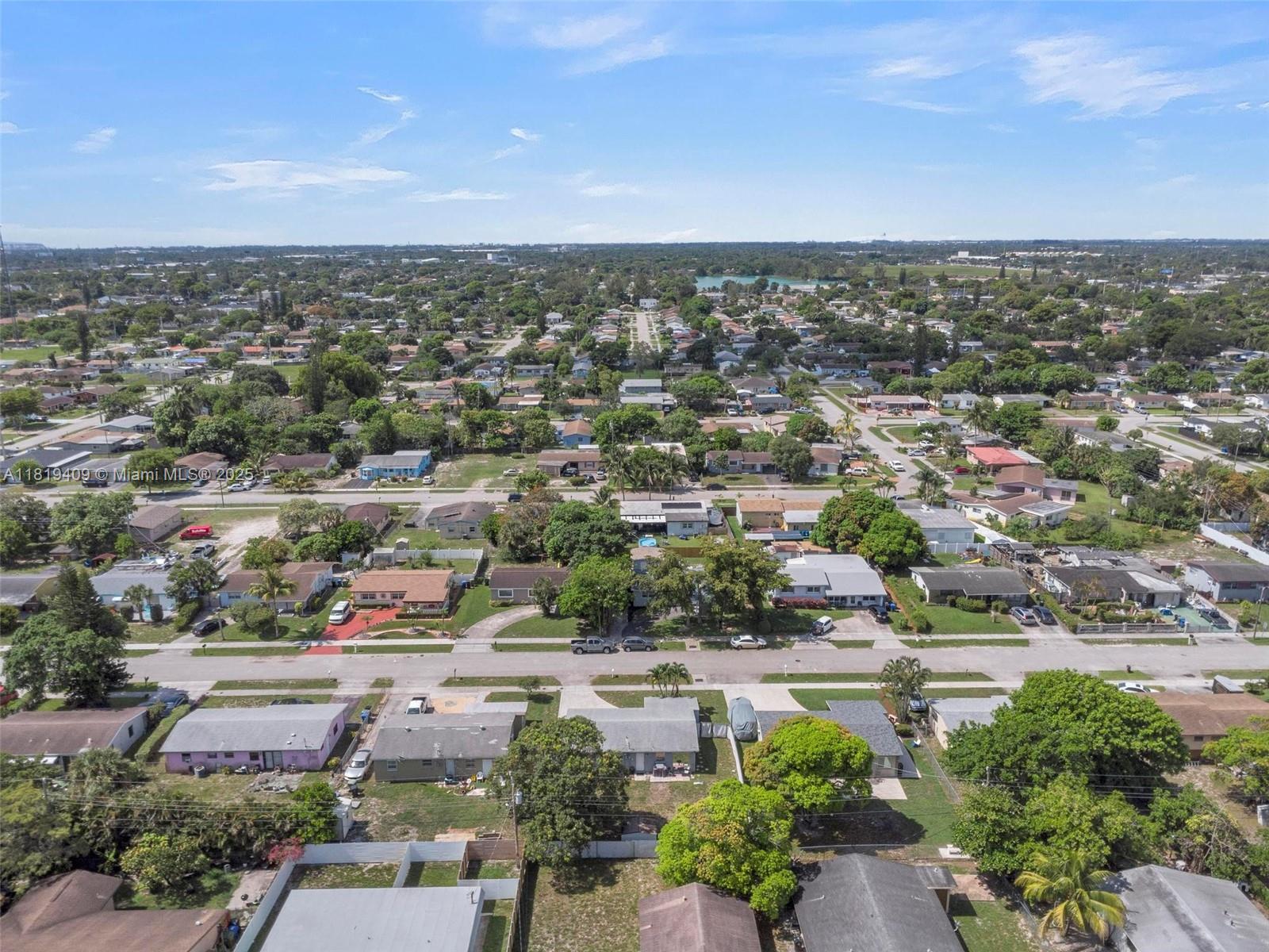 2771 NW 25th St, Fort Lauderdale, Florida image 44