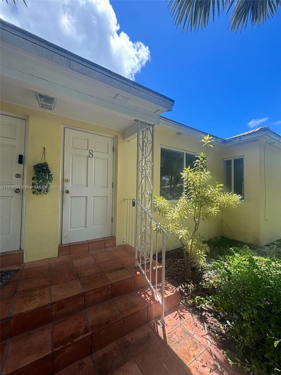 1015 112th St Unit S, Biscayne Park, Florida 33161
