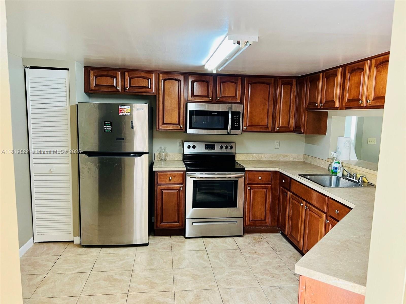 Property photo # 0