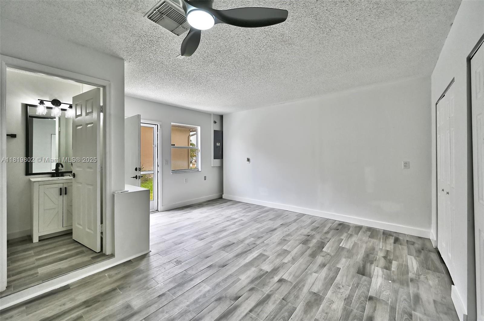 2273 SW Phyllis Ln, Port St. Lucie, Florida image 10
