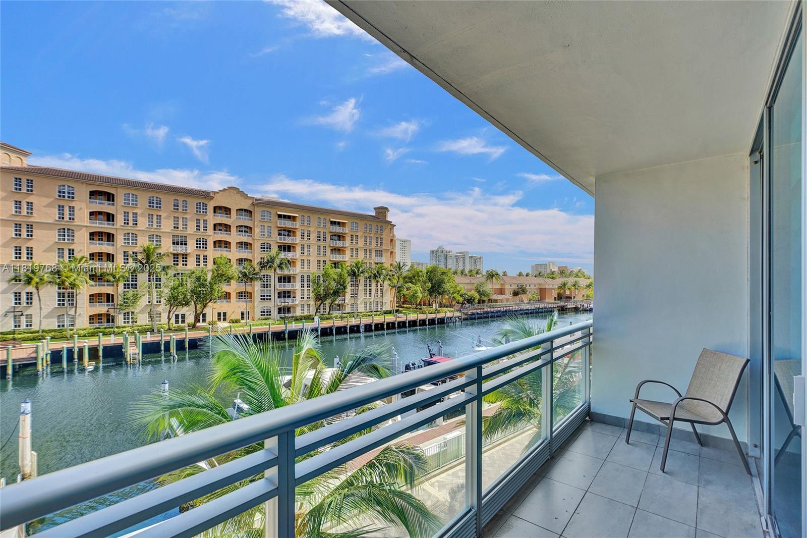 2950 NE 188th Street #225, Aventura, Florida image 24