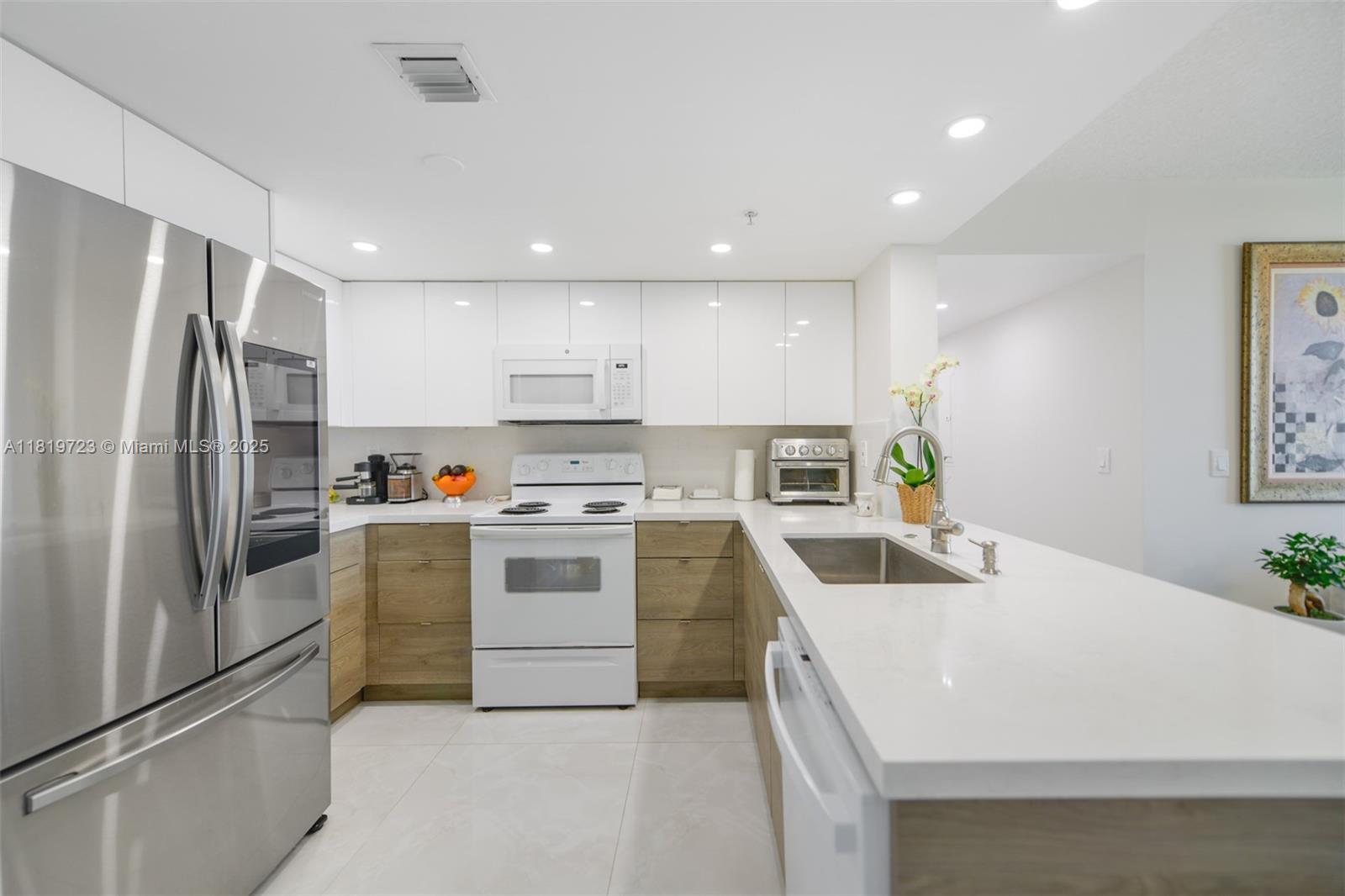 3000 Coral Way #1208, Miami, Florida image 9