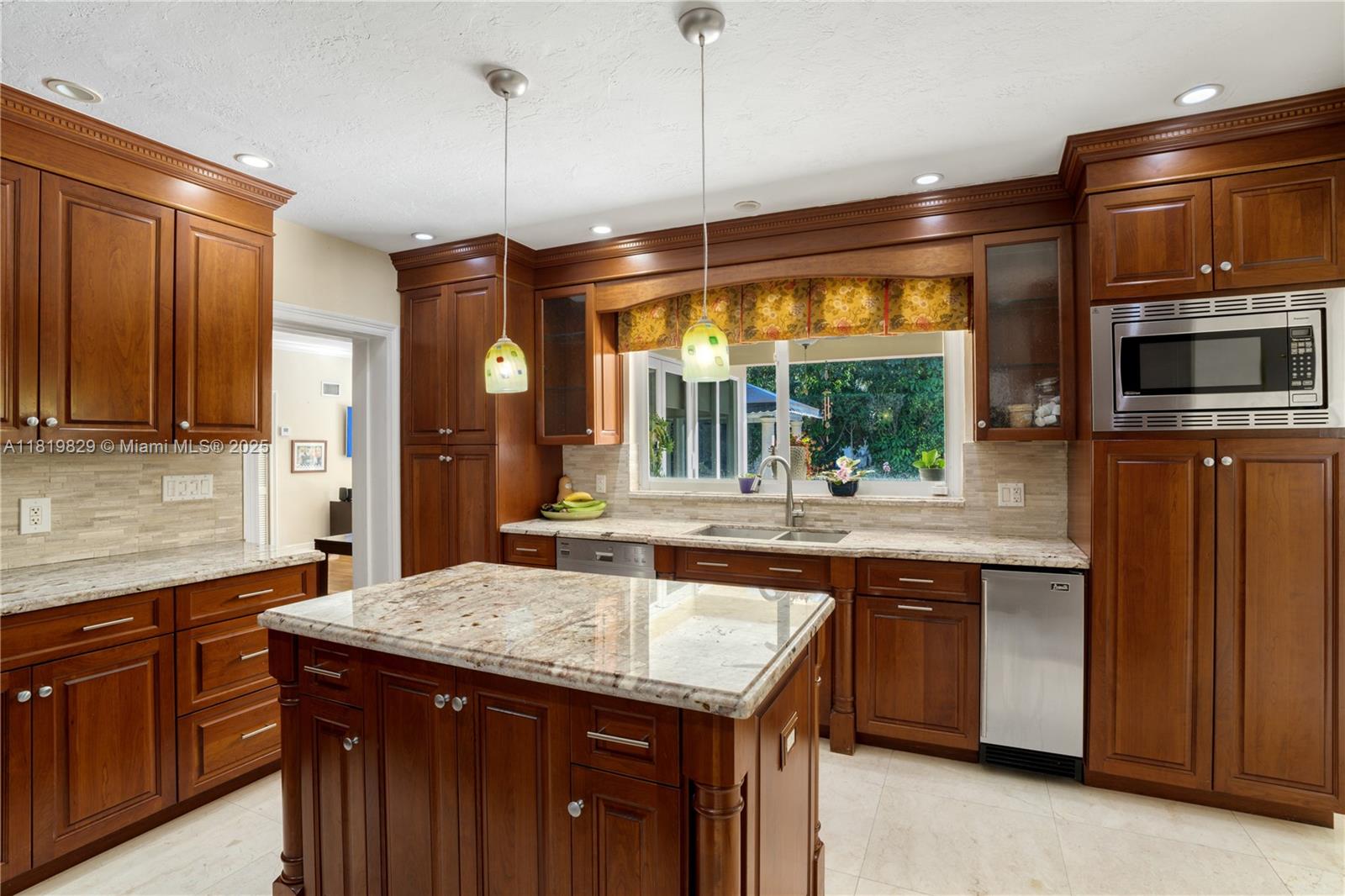 1270 Mariola Ct, Coral Gables, Florida image 7