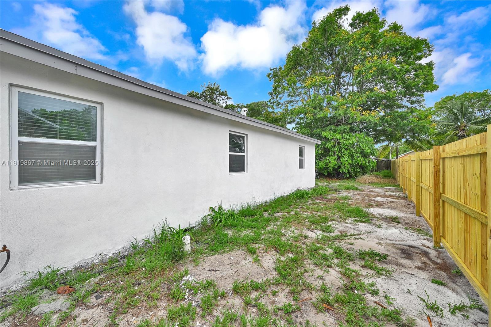 127 NE 8th St, Pompano Beach, Florida image 13