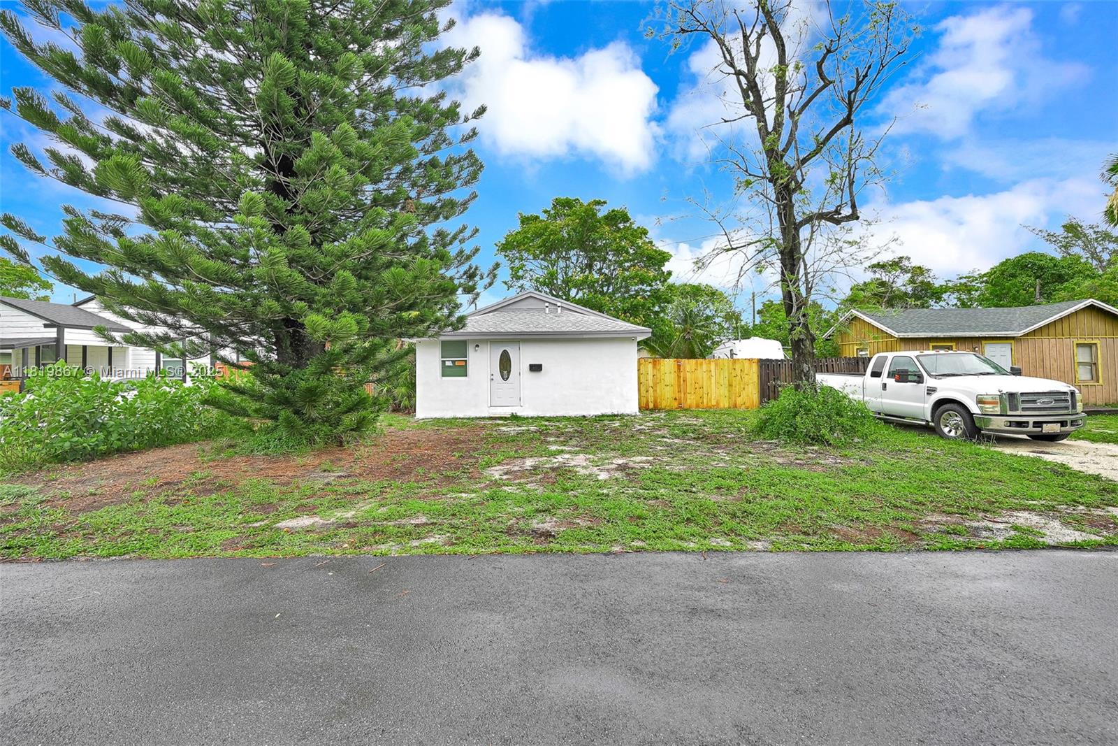 127 NE 8th St, Pompano Beach, Florida image 3