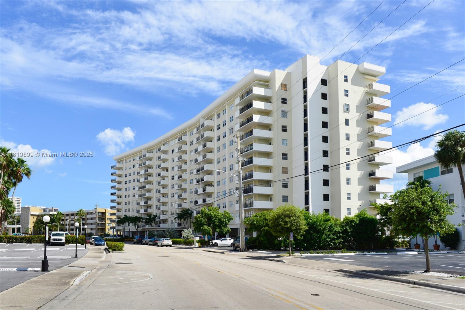 401 Golden Isles Dr #613, Hallandale Beach, Florida image 1