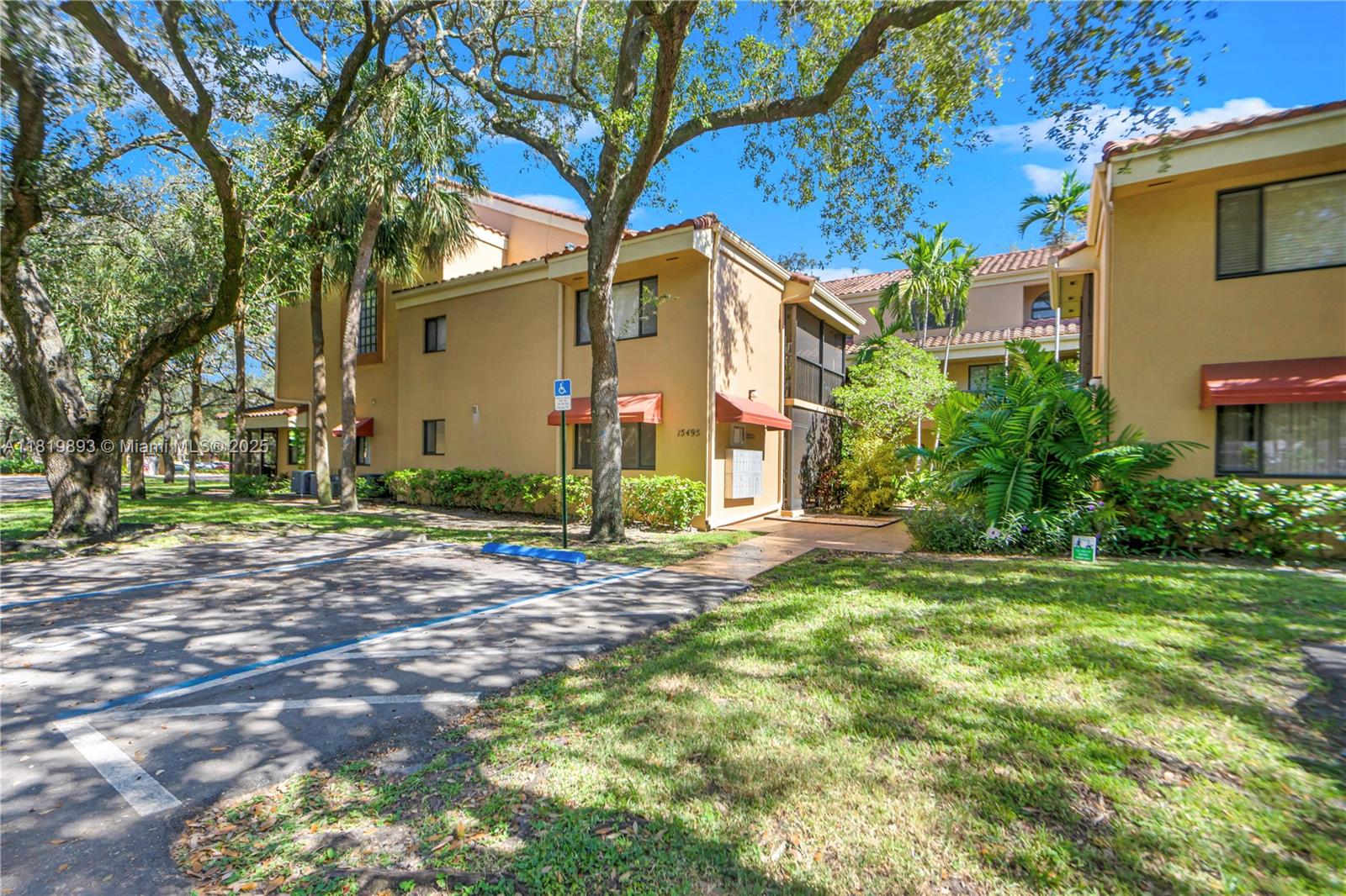 15495 N Miami Lakeway N #101, Miami Lakes, Florida image 1