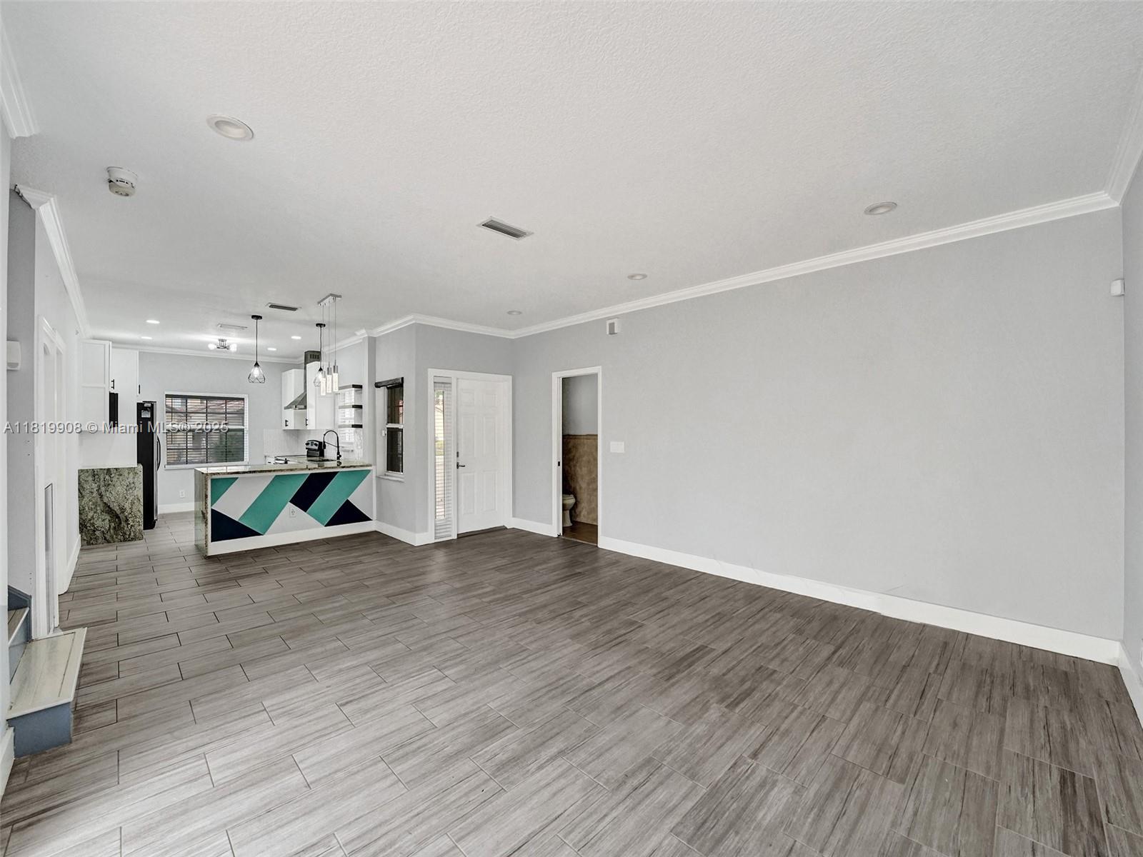 Property photo # 6