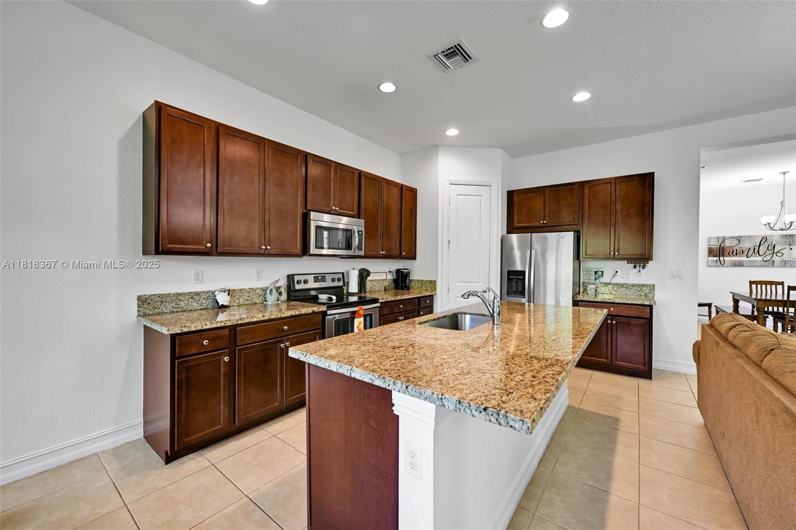 122 SW 127th Ter, Plantation, Florida image 15