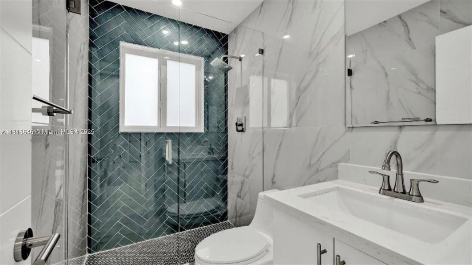 728 SW 4th St, Hallandale Beach, Florida image 11