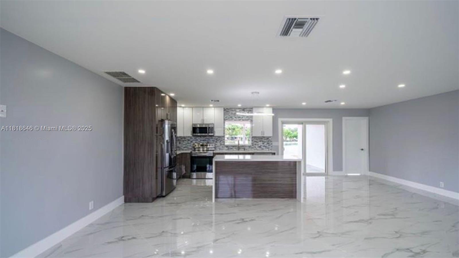 728 SW 4th St, Hallandale Beach, Florida image 3
