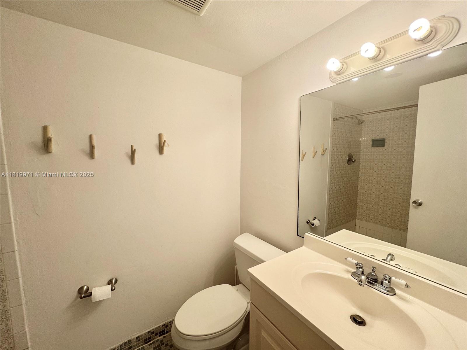 16508 NE 26th Ave #201, North Miami Beach, Florida image 20