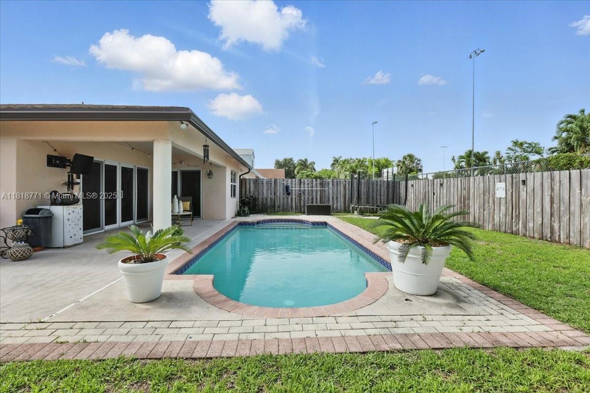 5874 SW 97th Ter, Cooper City, Florida image 25