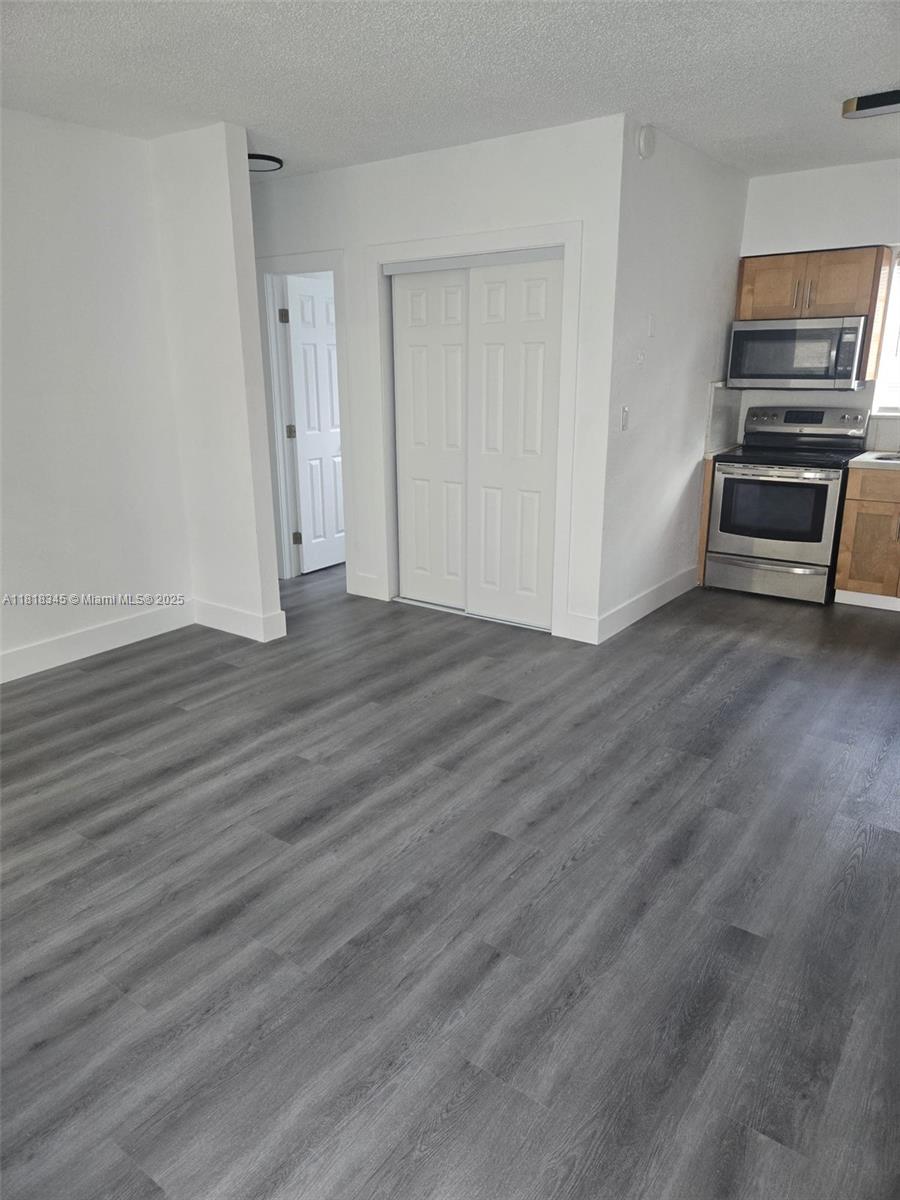 2617 NW 23rd Ave, Miami, Florida image 32