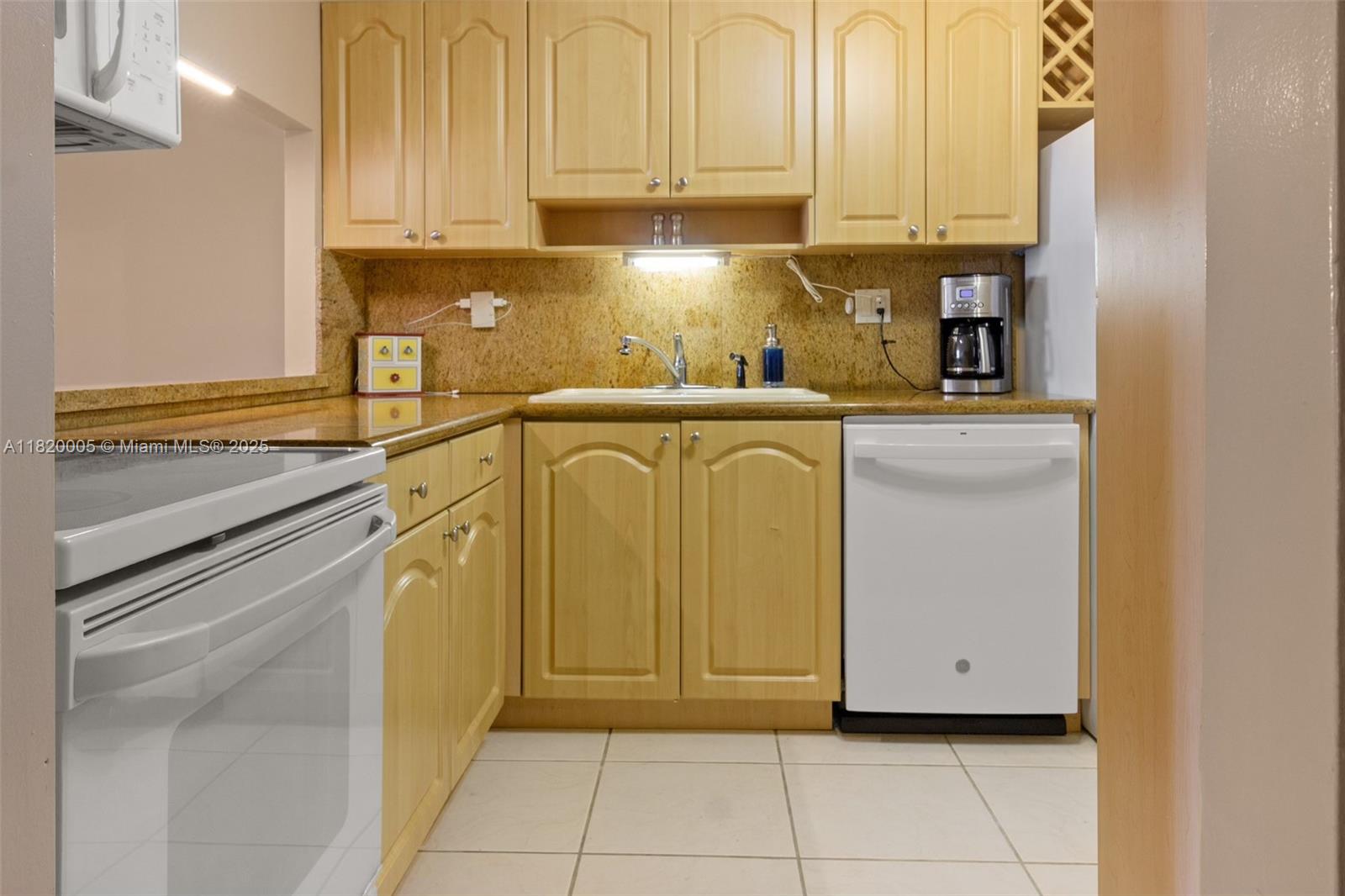 1849 S Ocean Dr #410, Hallandale Beach, Florida image 3
